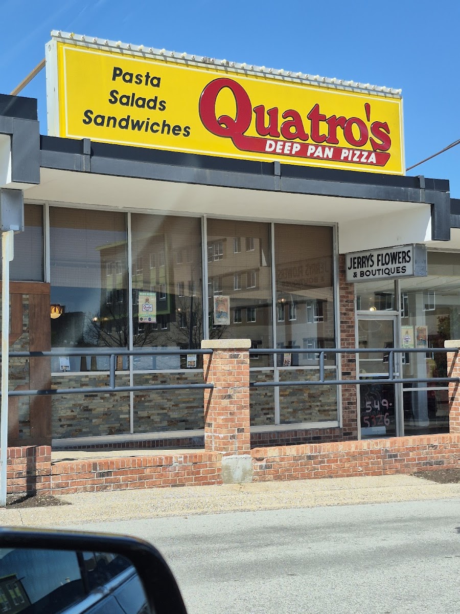 Quatro's Deep Pan Pizza